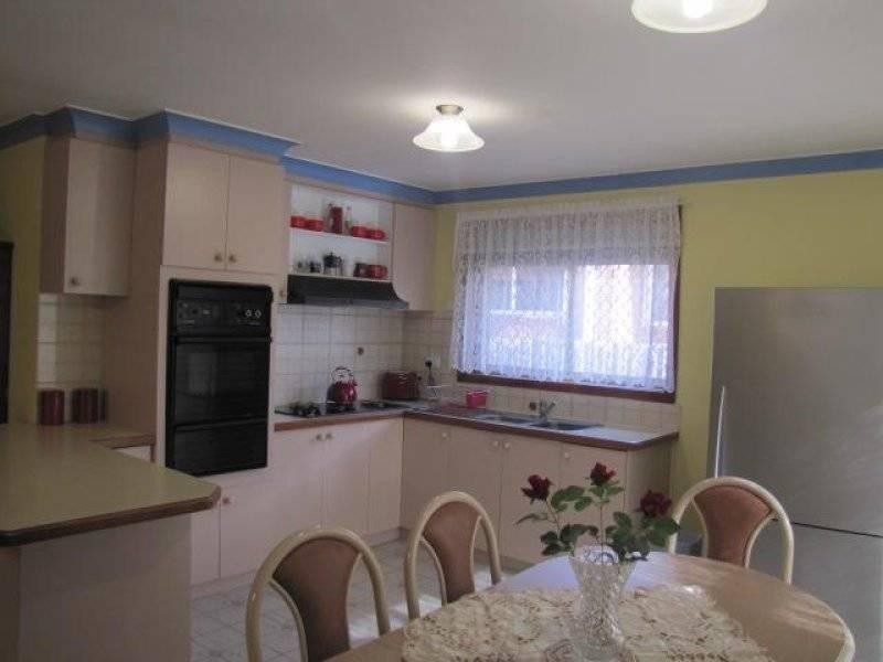 9A Rocklands Rise, Meadow Heights VIC 3048