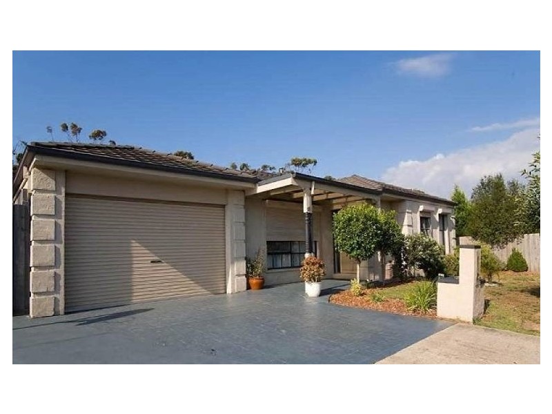 18 Sheridan way, Roxburgh Park VIC 3064