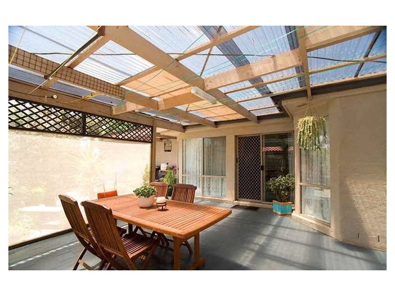 18 Sheridan way, Roxburgh Park VIC 3064