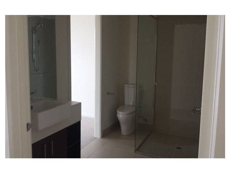 32 Sahi Cres, Roxburgh Park VIC 3064