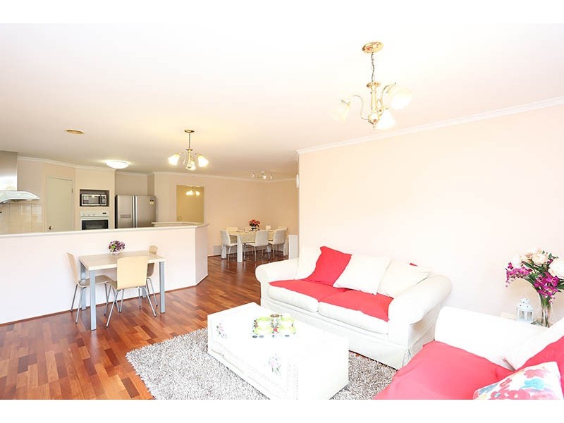 7 Sherwin Place, Roxburgh Park VIC 3064