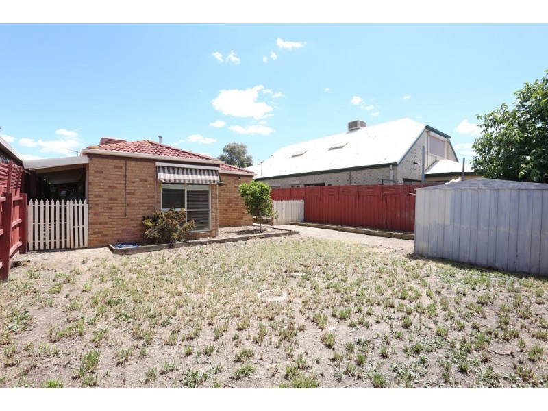 14 Aquila Grove, Roxburgh Park VIC 3064
