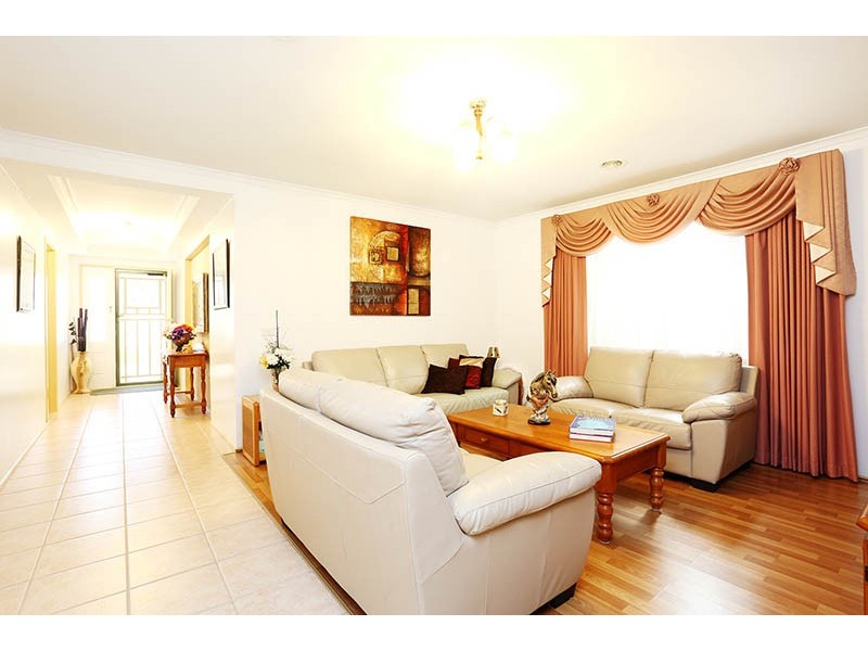 12 Emerson Court, Roxburgh Park VIC 3064