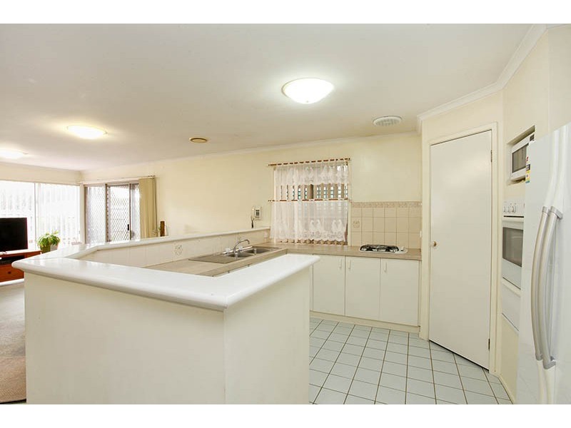 37 Sheridan way, Roxburgh Park VIC 3064
