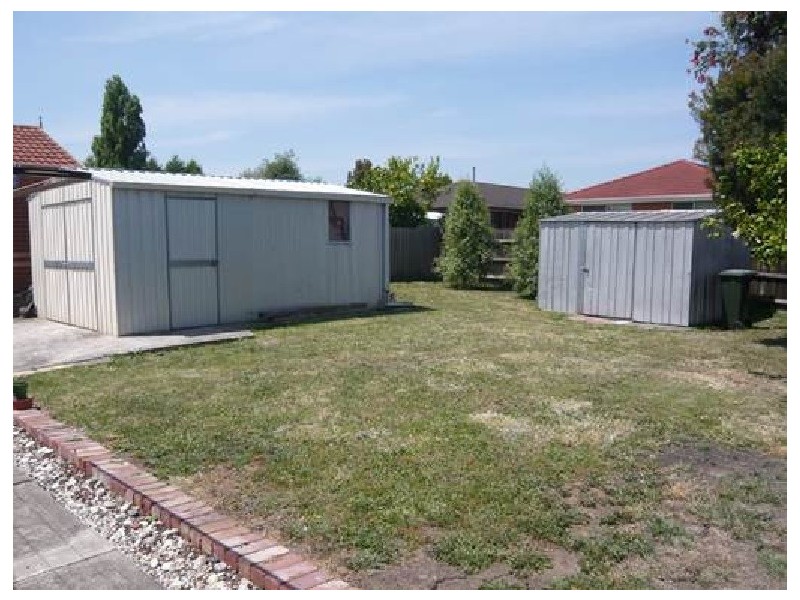 13 Molineux Way, Roxburgh Park VIC 3064