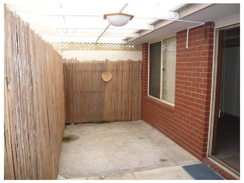 13 Molineux Way, Roxburgh Park VIC 3064