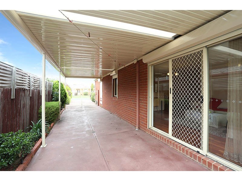 7 Sherwin Place, Roxburgh Park VIC 3064