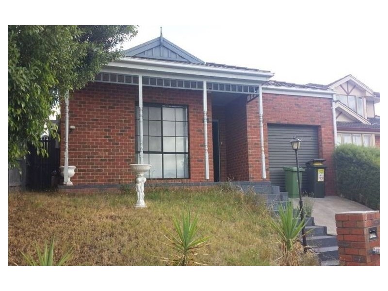 11 Reynolds Crt, Roxburgh Park VIC 3064