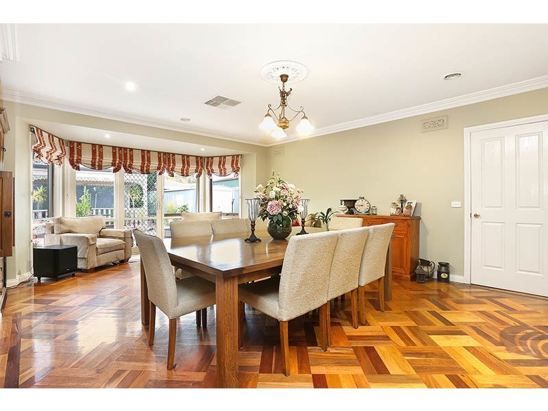 13 Dozey Court, Roxburgh Park VIC 3064