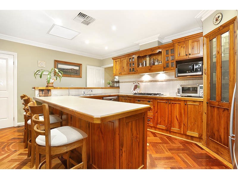13 Dozey Court, Roxburgh Park VIC 3064