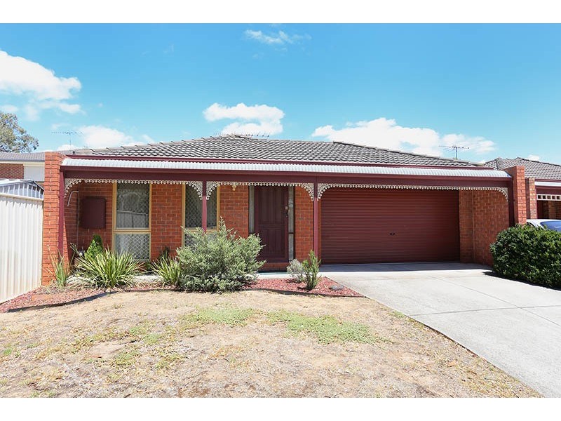3 Carr Place, Roxburgh Park VIC 3064