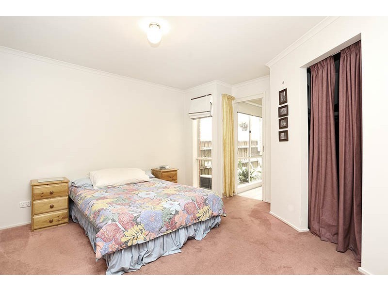 3 Carr Place, Roxburgh Park VIC 3064