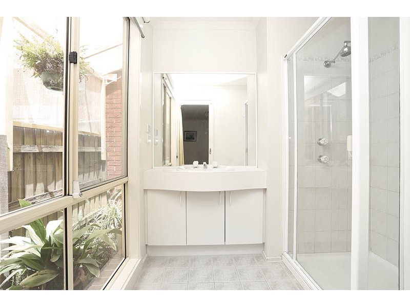 3 Carr Place, Roxburgh Park VIC 3064