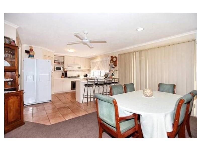 14 Merrigan Crt, Roxburgh Park VIC 3064