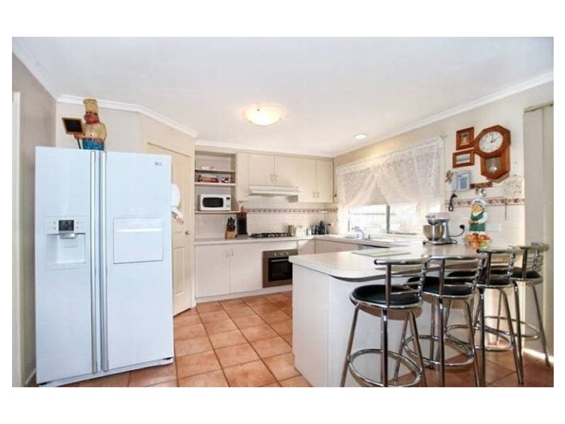 14 Merrigan Crt, Roxburgh Park VIC 3064