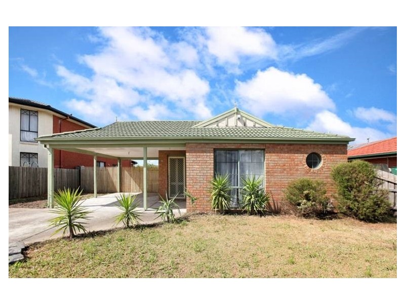 14 McLaurin Ave, Roxburgh Park VIC 3064