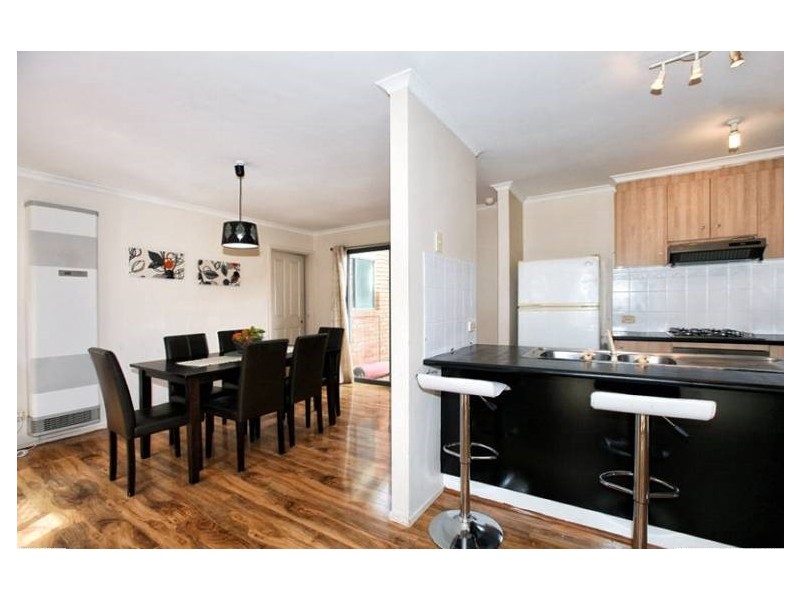 14 McLaurin Ave, Roxburgh Park VIC 3064