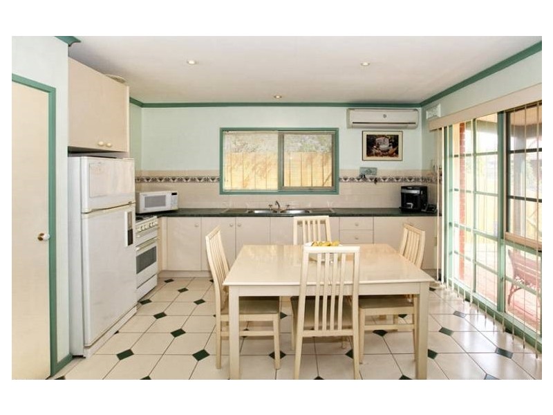 14 Edgecome Way, Roxburgh Park VIC 3064