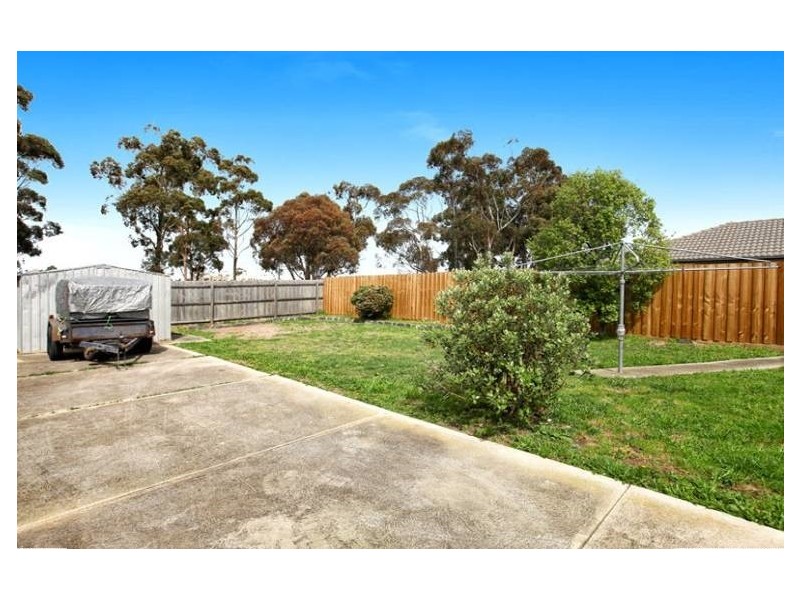 14 Edgecome Way, Roxburgh Park VIC 3064