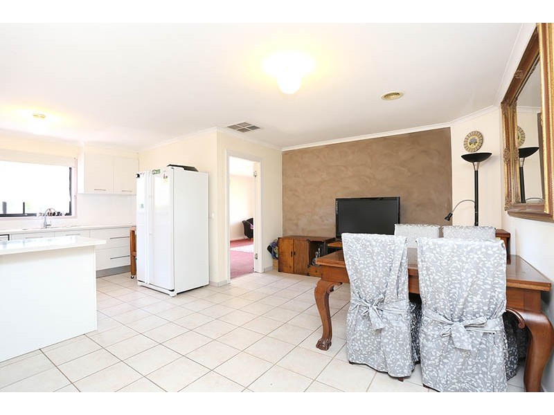 48 Murchison Drive, Roxburgh Park VIC 3064