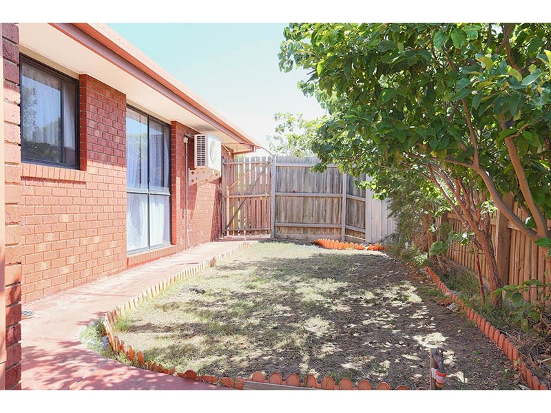 48 Murchison Drive, Roxburgh Park VIC 3064