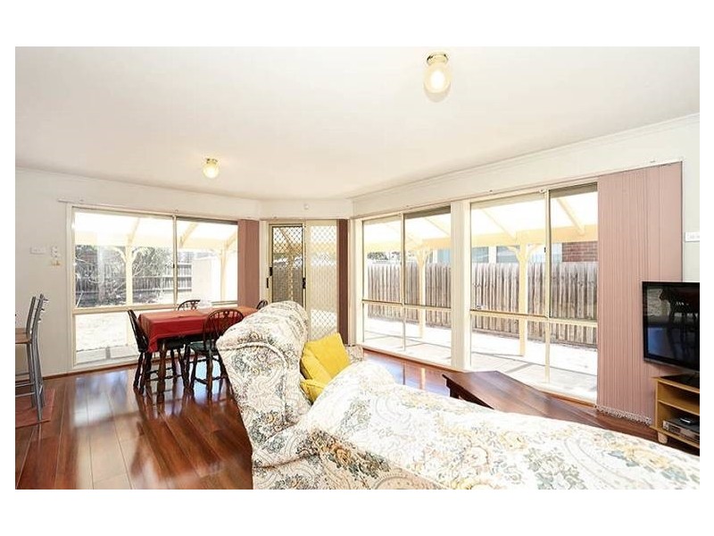 3 Carr Place, Roxburgh Park VIC 3064
