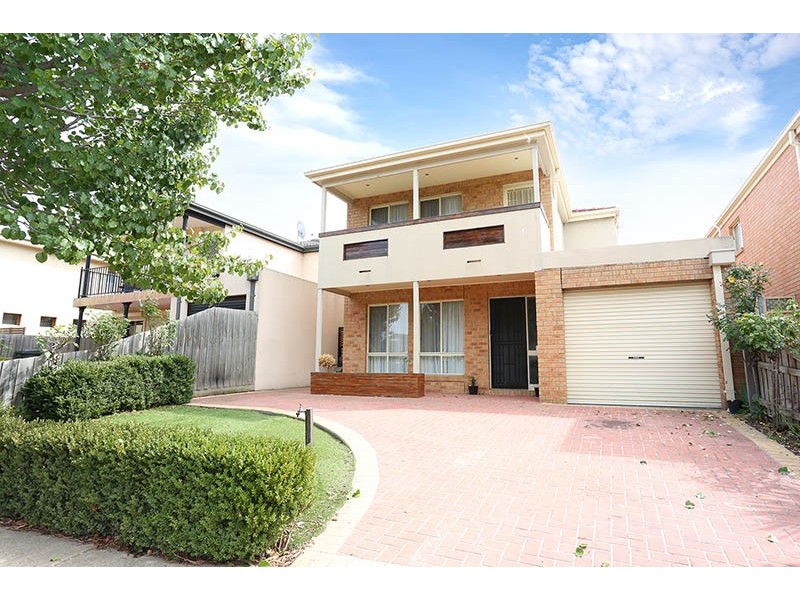 22 Rhine Drive, Roxburgh Park VIC 3064