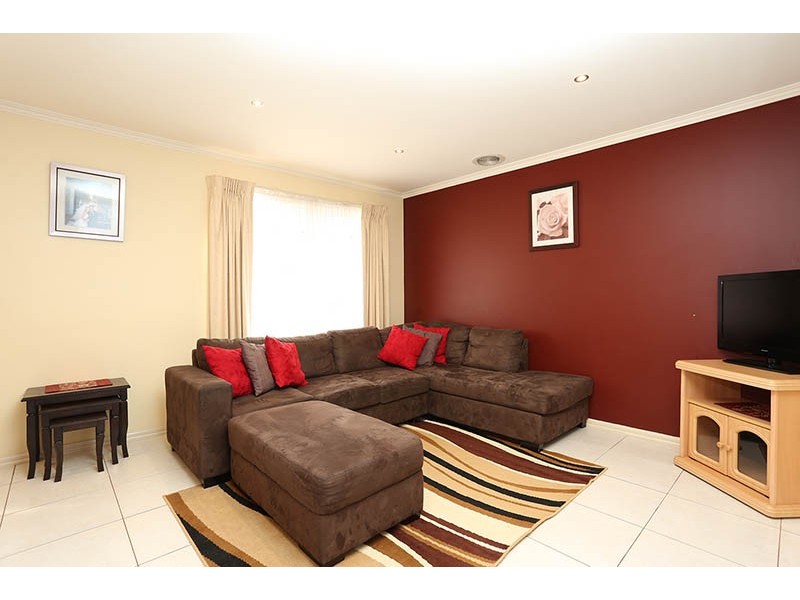 22 Rhine Drive, Roxburgh Park VIC 3064