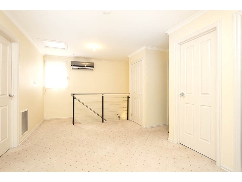 22 Rhine Drive, Roxburgh Park VIC 3064