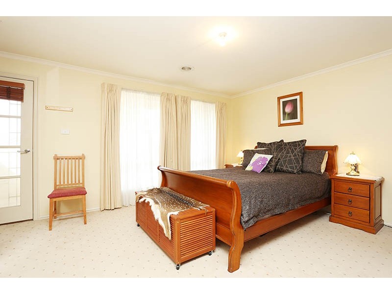 22 Rhine Drive, Roxburgh Park VIC 3064