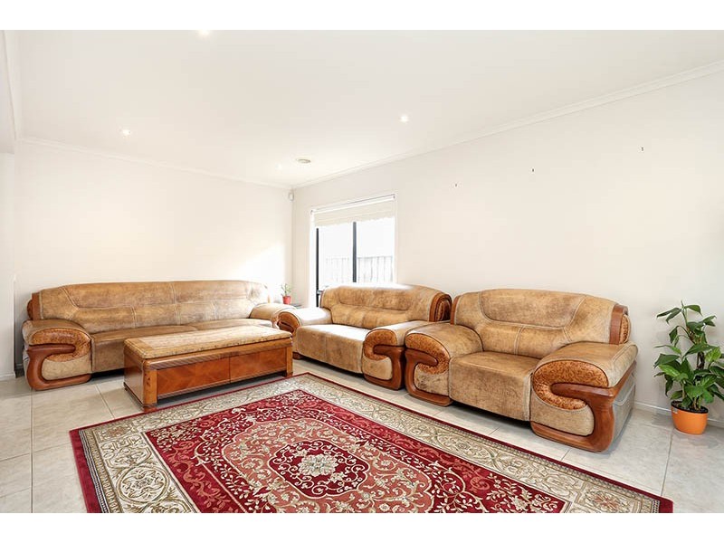 55 Hayfield Road, Roxburgh Park VIC 3064