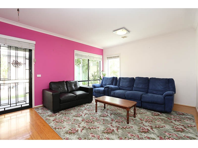 63 Lockwood Drive, Roxburgh Park VIC 3064