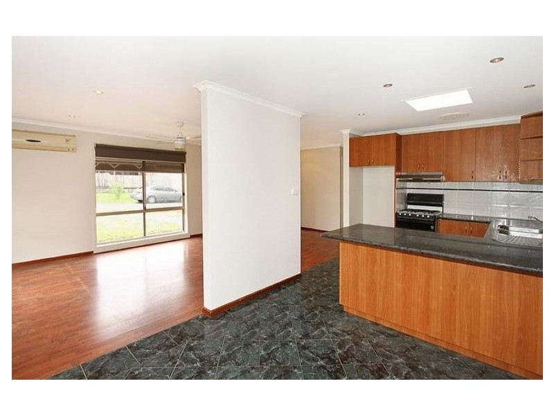 12 Haite Place, Roxburgh Park VIC 3064