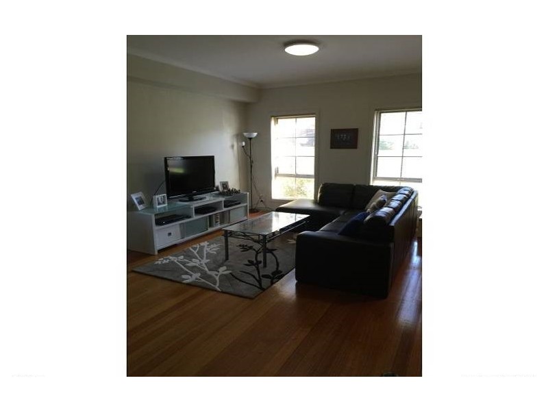 17/67 Ravenhill Blvd, Roxburgh Park VIC 3064