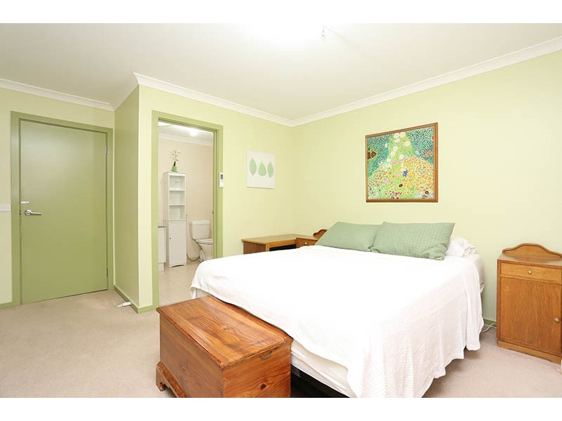 96 Hayfield Road, Roxburgh Park VIC 3064