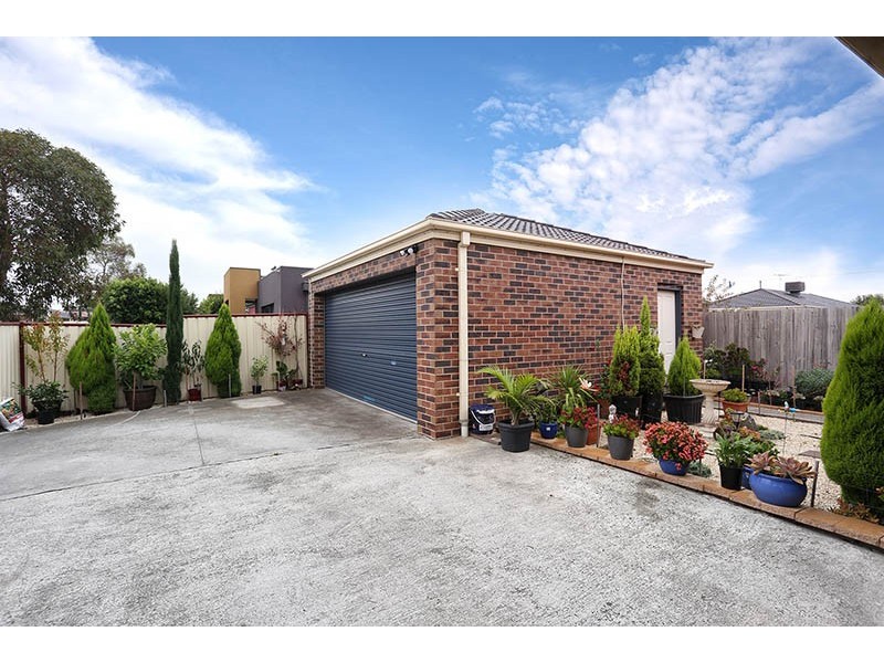 96 Hayfield Road, Roxburgh Park VIC 3064