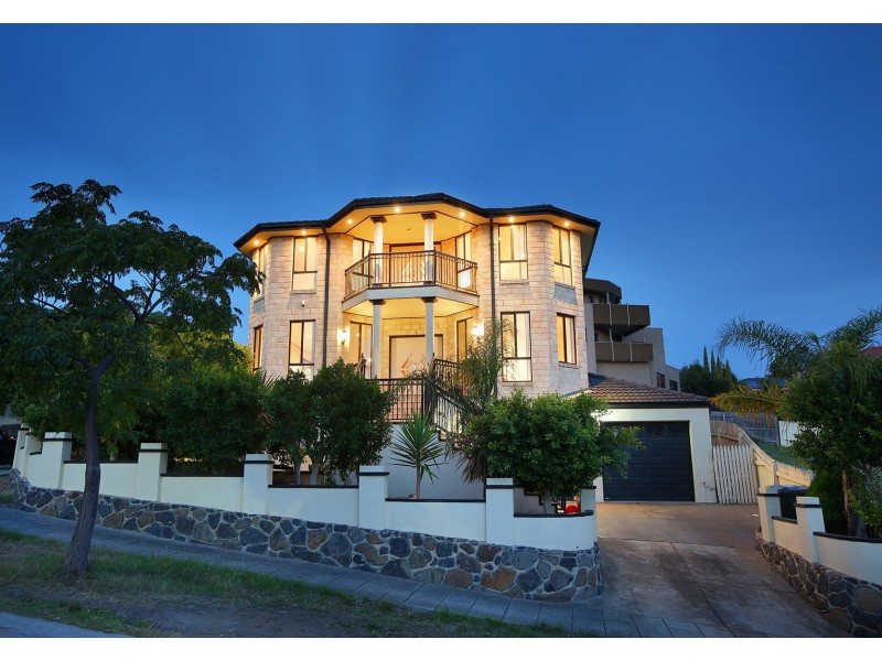 6 Mellor Rise, Roxburgh Park VIC 3064