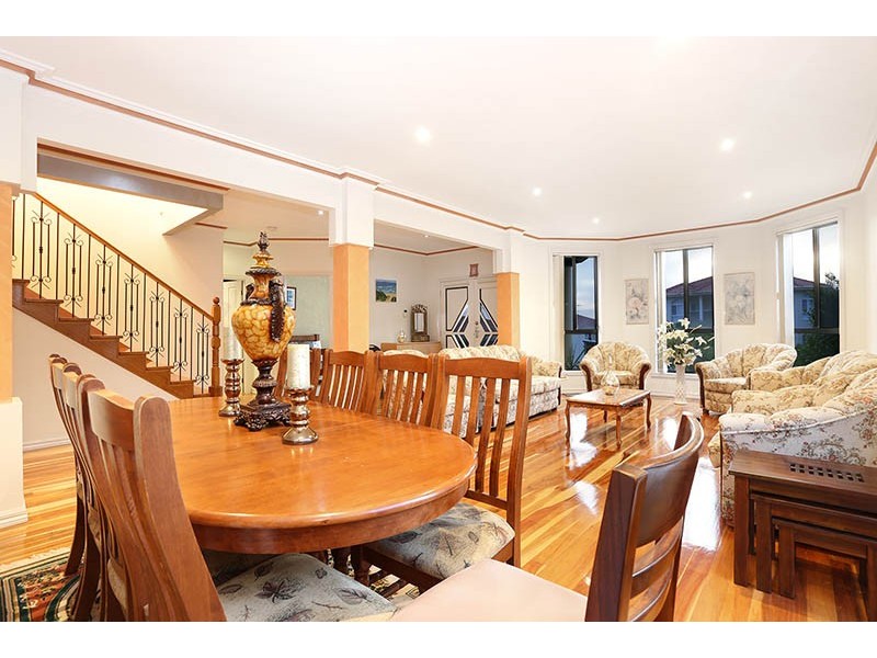 6 Mellor Rise, Roxburgh Park VIC 3064