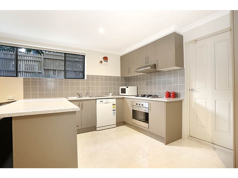 6 Mellor Rise, Roxburgh Park VIC 3064