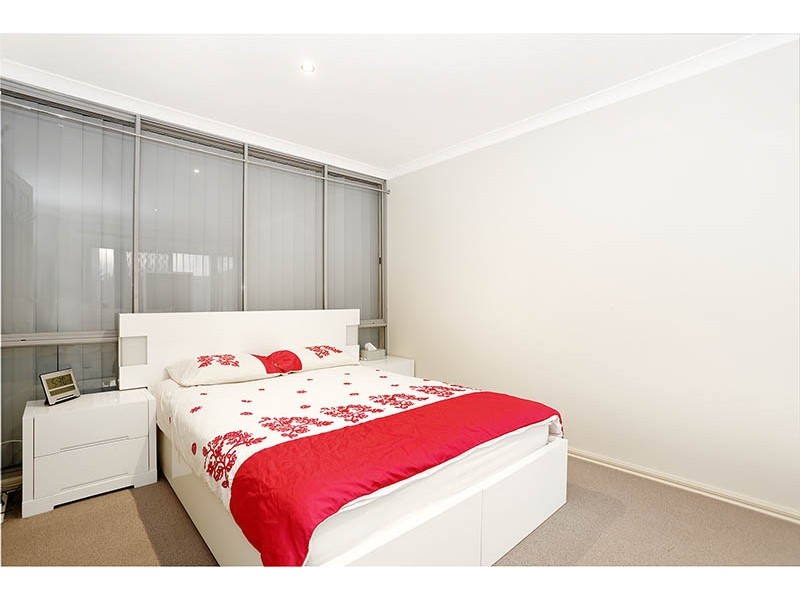 6 Mellor Rise, Roxburgh Park VIC 3064