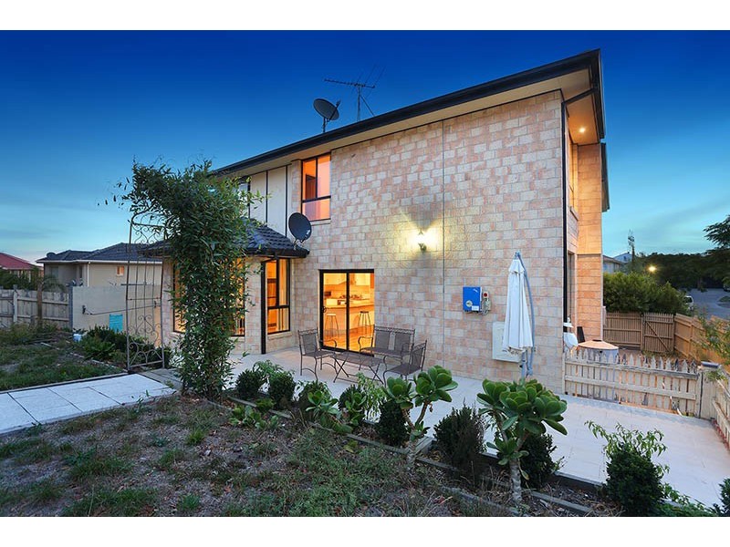 6 Mellor Rise, Roxburgh Park VIC 3064