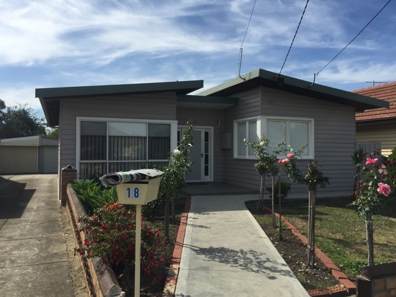 18 Warwick Rd, Pascoe Vale VIC 3044