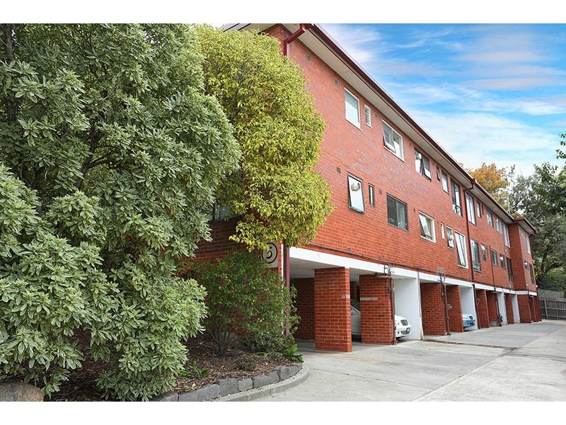 8/10 Middle Road, Maribyrnong VIC 3032
