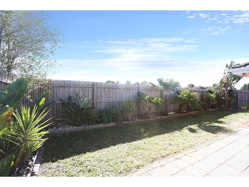 31 Mckeown Crescent, Roxburgh Park VIC 3064