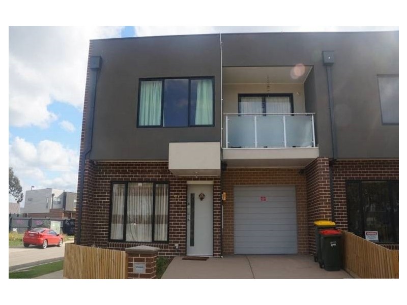 73 Sahi Cres, Roxburgh Park VIC 3064