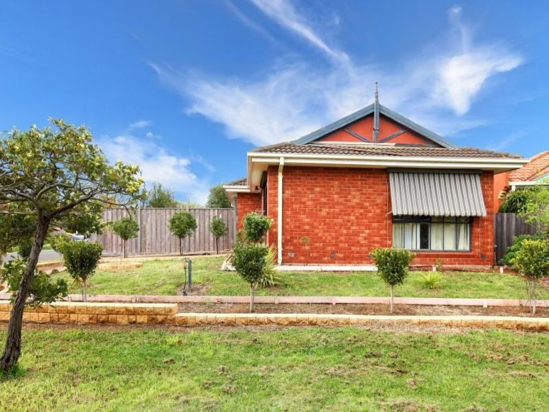 1 Harvey Court, Roxburgh Park VIC 3064