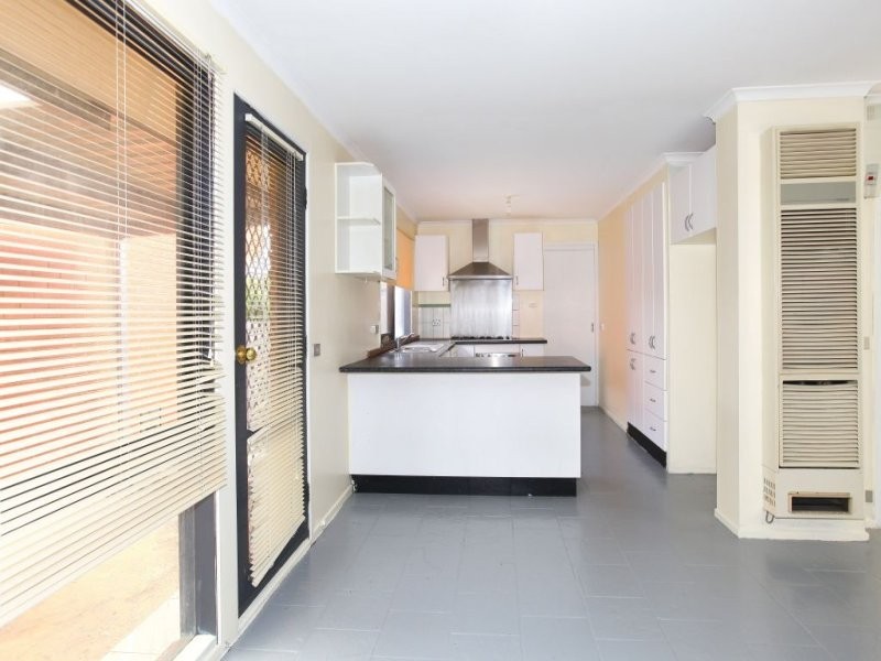 1 Harvey Court, Roxburgh Park VIC 3064