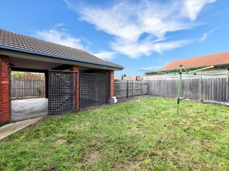 1 Harvey Court, Roxburgh Park VIC 3064