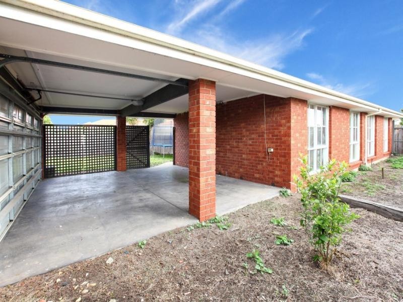 1 Harvey Court, Roxburgh Park VIC 3064