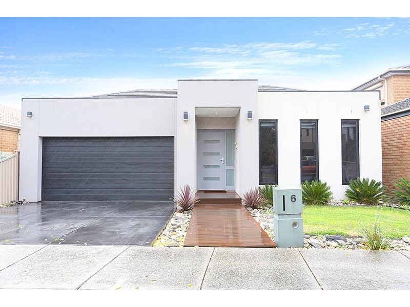 6 Watersedge Way, Roxburgh Park VIC 3064